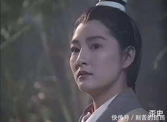 以裘千仞为参照欧阳锋和金轮法王决战,结果一目了然