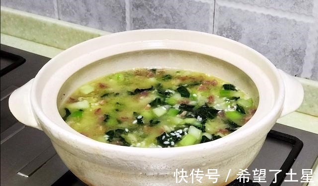 青菜|这个做米饭的做法真新奇,一口吃进去,别有一番风味!