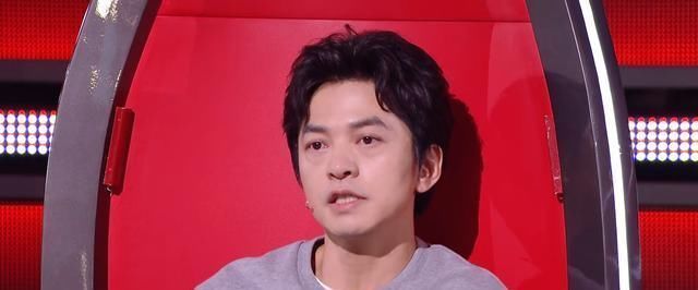 李健|中国好声音：李健眼中的职业歌手，却难获评审认可，李健表情变了