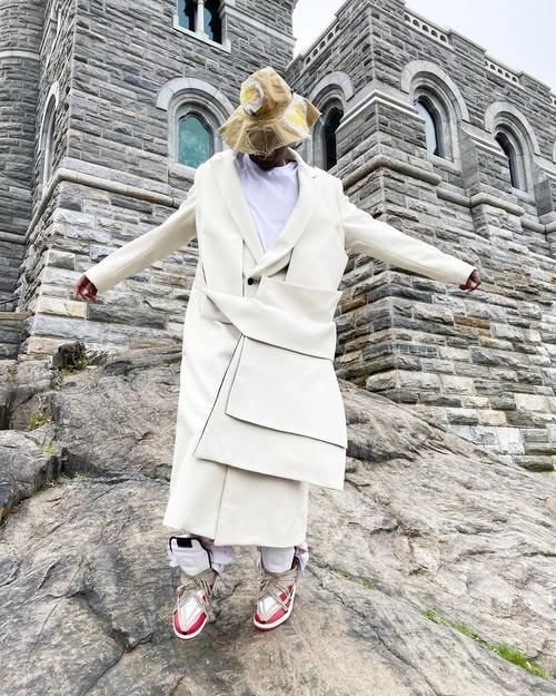 消费者|把RO和芝加哥“抄”成一双鞋的行业里，Drake也是消费者