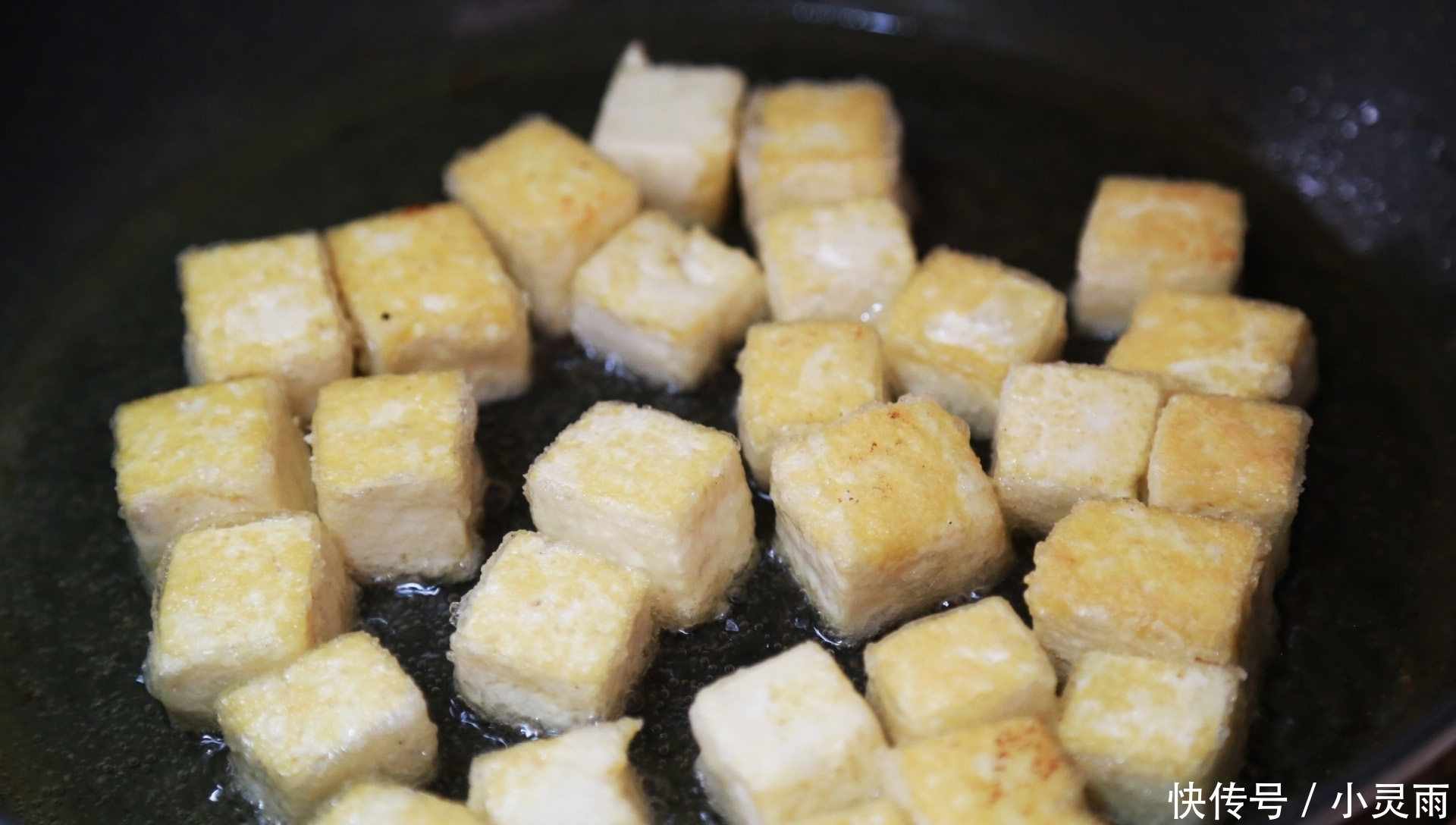 茄汁豆腐|豆腐这样做太香了,10分钟就上桌,外焦里嫩,比大鱼大肉还解馋