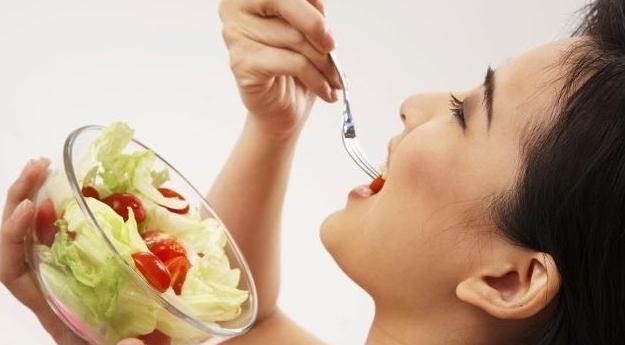 枸杞嚼着吃好还是泡着喝好？或许很多人不清楚，别再吃错了！