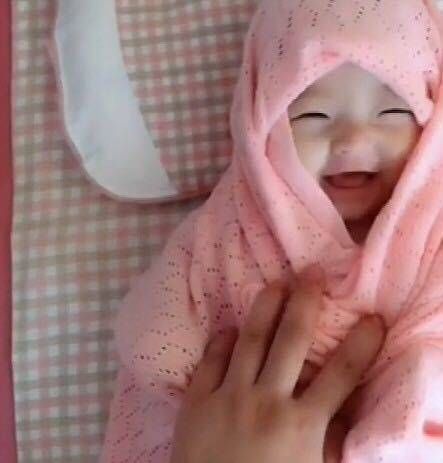 造型|宝宝午睡醒了,宝妈想叫宝宝起床,看到宝宝造型后,宝妈笑弯了腰