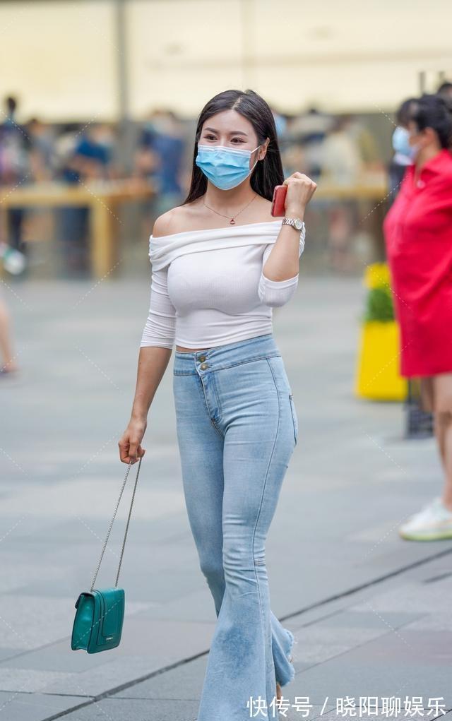 淑女范|爱美的无痕裤美女展现优雅淑女范,轻松减龄