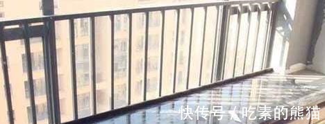 一件小事|工人装飘窗时多留一个小孔,业主问完原因,二话不说多给他100块