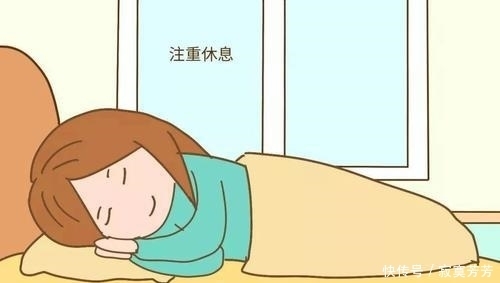 小孩|公交上孕妈遇到蛮横不讲理的大妈,要求让座没想到孕妈强势回击