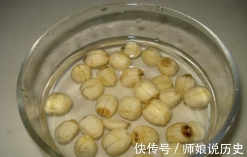 莲子|天冷,聪明的女人用不着化妆,每天喝碗它,素颜出门也能很美