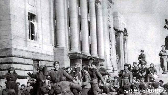 敌人|美军撤出汉城，李承晚提出质疑，美军司令李奇微去前线听听敌人的军号