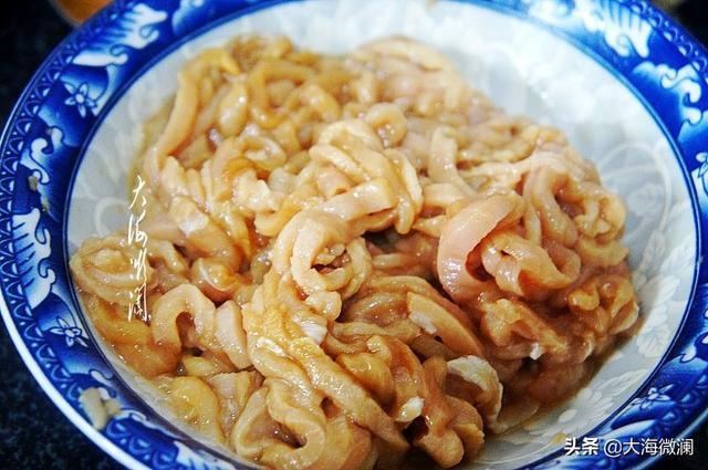 这菜饭馆几十元一盘,自己做十几元全家吃一顿,好吃又解馋