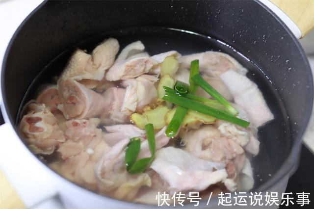 腥味|做鸡肉时,记住“2泡2多放”,鸡肉鲜香腥味小,土鸡肉鸡都管用