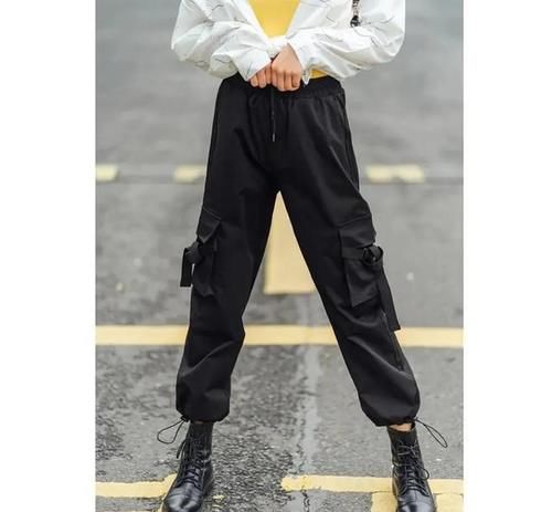 还穿阔腿裤吗？2021流行的裤子是它