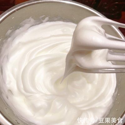 黄油|咸奶油蛋糕卷在家做，美味又营养，轻松又简单