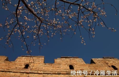 一江春水#42岁生日时,李煜写下毕生最惊艳词作,殊不知却是他的绝命词