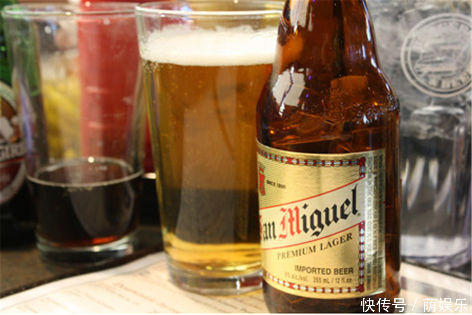 世界最烈的5种酒,俄罗斯壮汉都顶不住,中国这个喝过的都是爷们