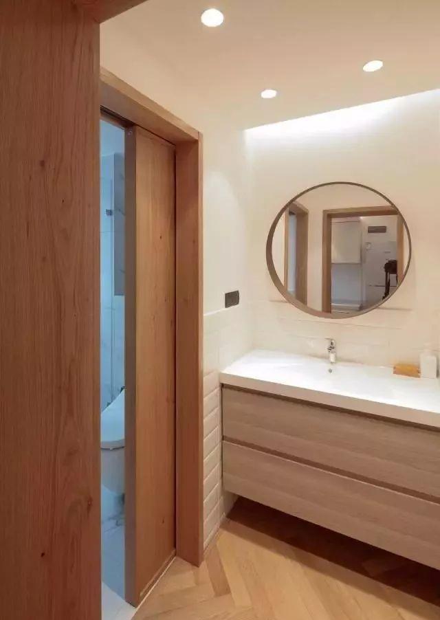 收纳|50㎡原木风一居,电视墙改书墙,阳光餐厅兼书房,收纳颜值太棒了