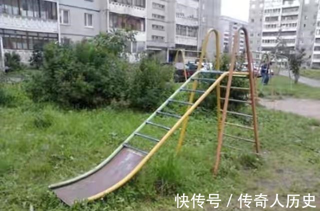 高跟鞋#22个奇葩设计,荡秋千式马桶,上厕所也要技术!