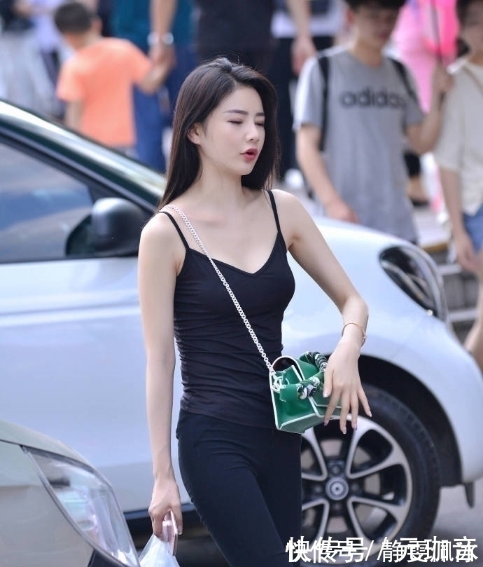 紧身裙 成熟的女人也很美,小姐姐紧身裙秀出时尚之美