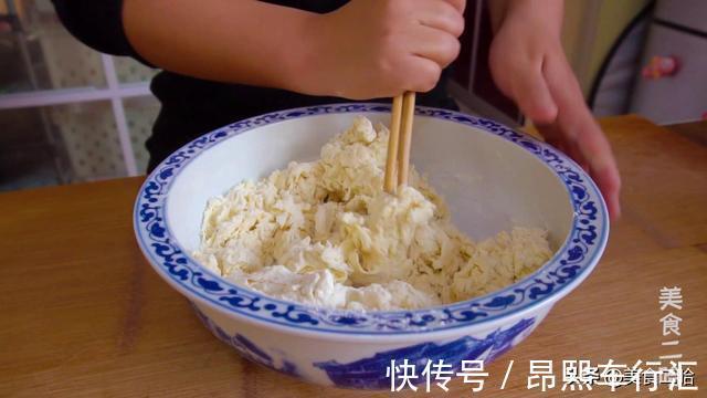 面粉|做春饼时，很多人第1步就错了，教科书式详细讲解，张张白亮劲道
