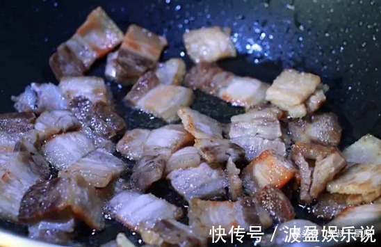 大叔家的川菜系列回锅肉，肉多菜少，肥而不腻，家人爱吃！