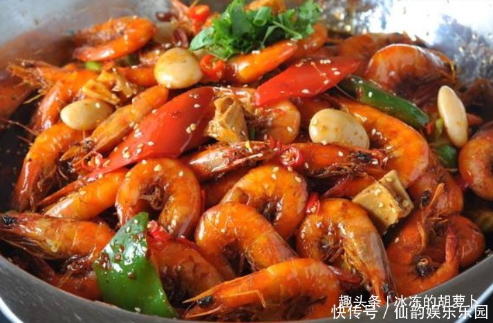 吃饭|老公带同事来家里吃饭,夸俺人美厨艺高,老公不开心了