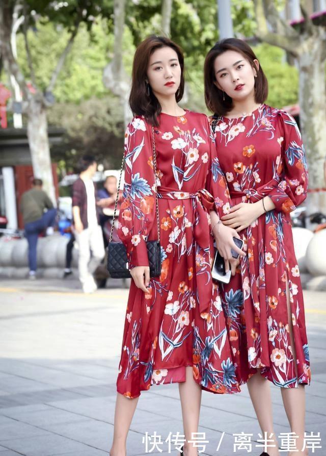 街拍微胖的小姐姐，选择紧身短裙，身材瞬间变得匀称紧致起来