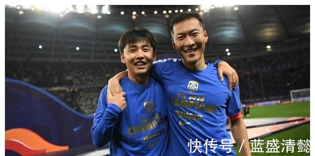 中国足球|国足队长吴曦,“一夜成名惊九野,四方名利尽归来”!