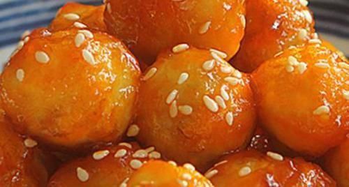 j她们用瑜伽告诉你，美丽与年龄无关，什么时候开始都不晚