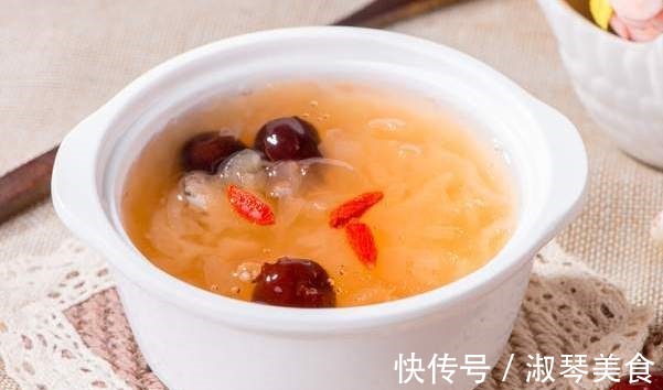 黏稠|煮银耳汤,泡发后直接煮是错的,学会2个小技巧,出胶又多又快速