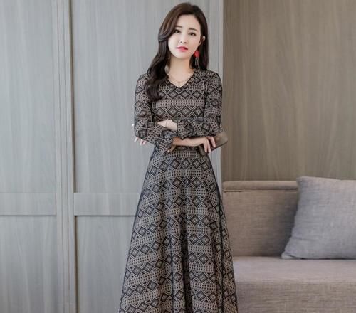 过年回家，就穿“欧版”连衣裙+高跟鞋，高端大气上档次！