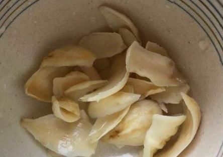 女人|女人常喝此美容养颜汤,每天一碗,补充胶原蛋白,40岁不显老