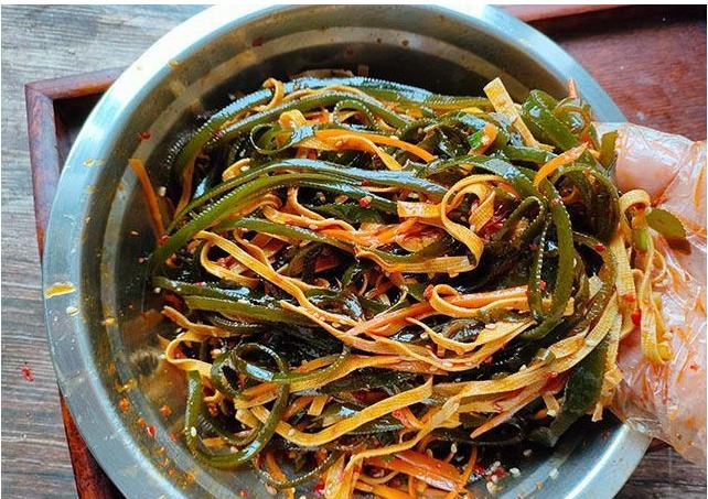 我家一周吃3回的菜，食材烫一烫，浇点料汁拌一拌，天热吃真爽口