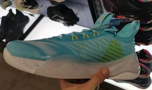 安踏KT6低帮版本线下售卖，颜值你爱了吗？