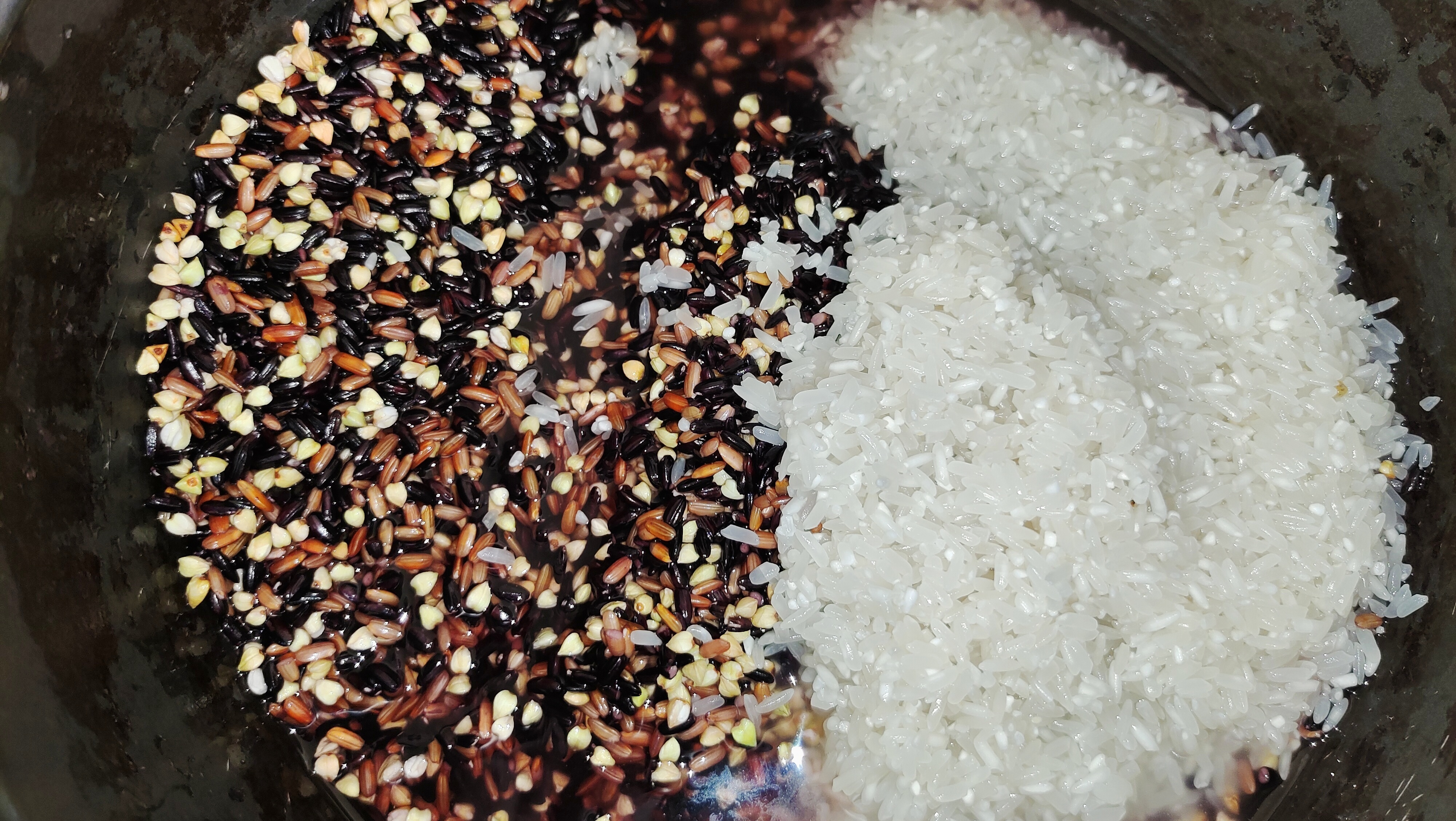 煮米饭时,再多加这“3样”,营养全面,味道更香,吃了更扛饿