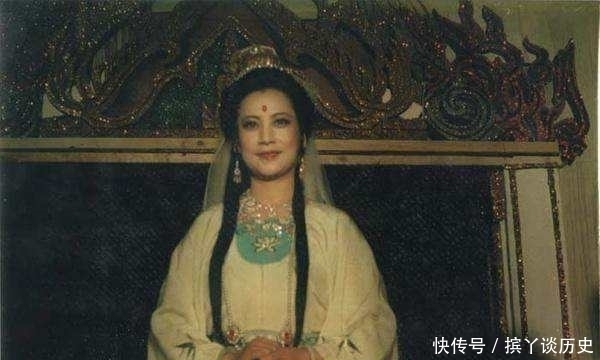 还记得那个像“弥勒佛”的网红吗,被富婆看上后,他现在怎么样了