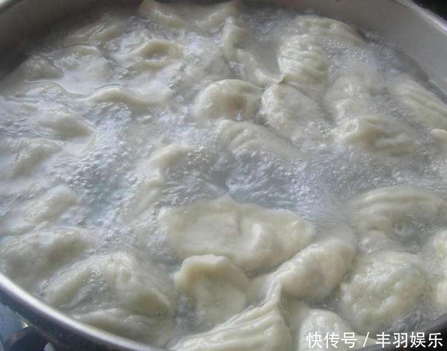 这菜铁含量是西红柿的20倍，才1块钱，包成饺子比白菜萝卜馅都香