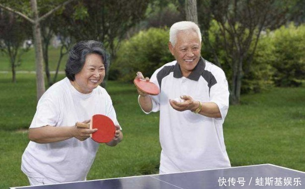  萃枫苷|3种“小动作”能预防老年痴呆，学会一种都值了！儿女快教给老人