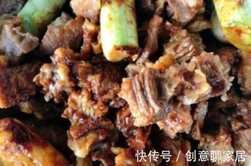 炖牛肉时,久煮不烂?汤中加“1物”,牛肉快速软烂,百吃不腻