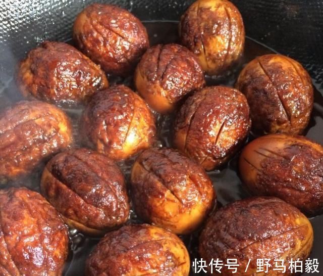 虎皮蛋|鸡蛋别只会水煮多加“1步”，5元1个有人抢着要，真是太香了