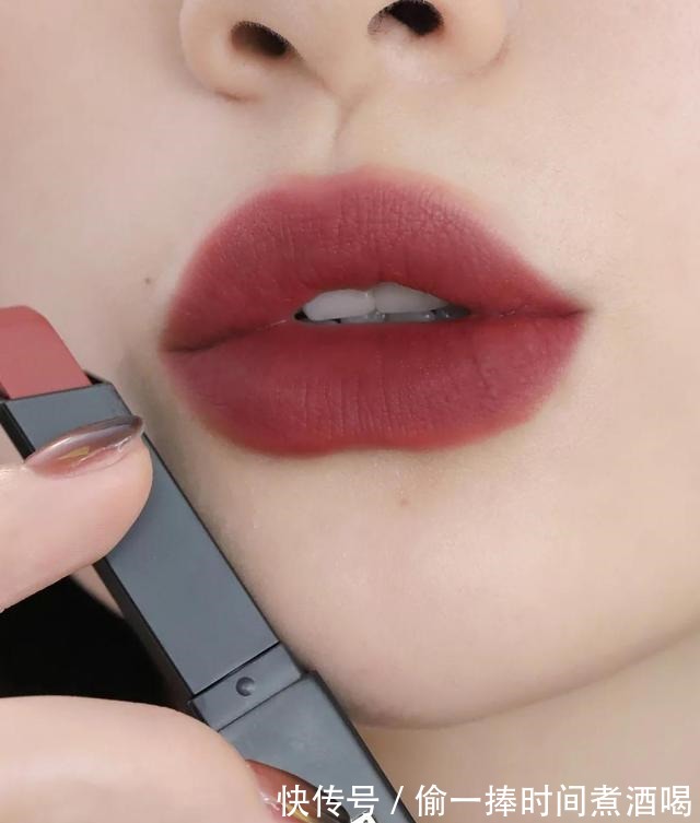 尤雾弹 适合日常的清淡口红,这4支豆沙色不容错过,显白高级轻松抬气质