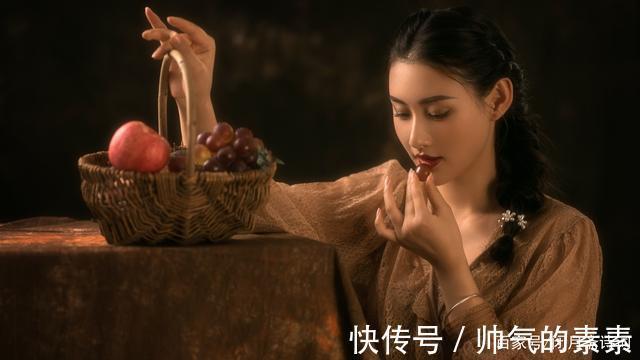 明月含情夜放歌&七绝·十八首丨清风入梦时无影,明月含情夜放歌