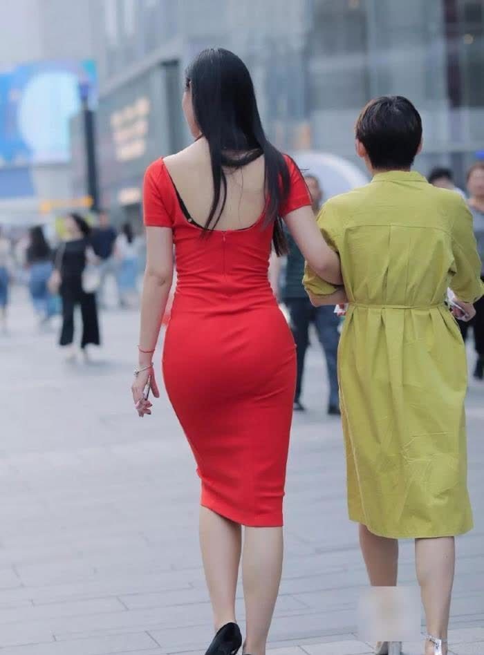 红色 红色的连衣裙, 展现自己的好身材!