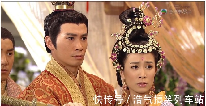 发髻 宫心计:刘三好的首饰:孔雀开屏项链、蓝水钻金钿、蝴蝶大袖衫