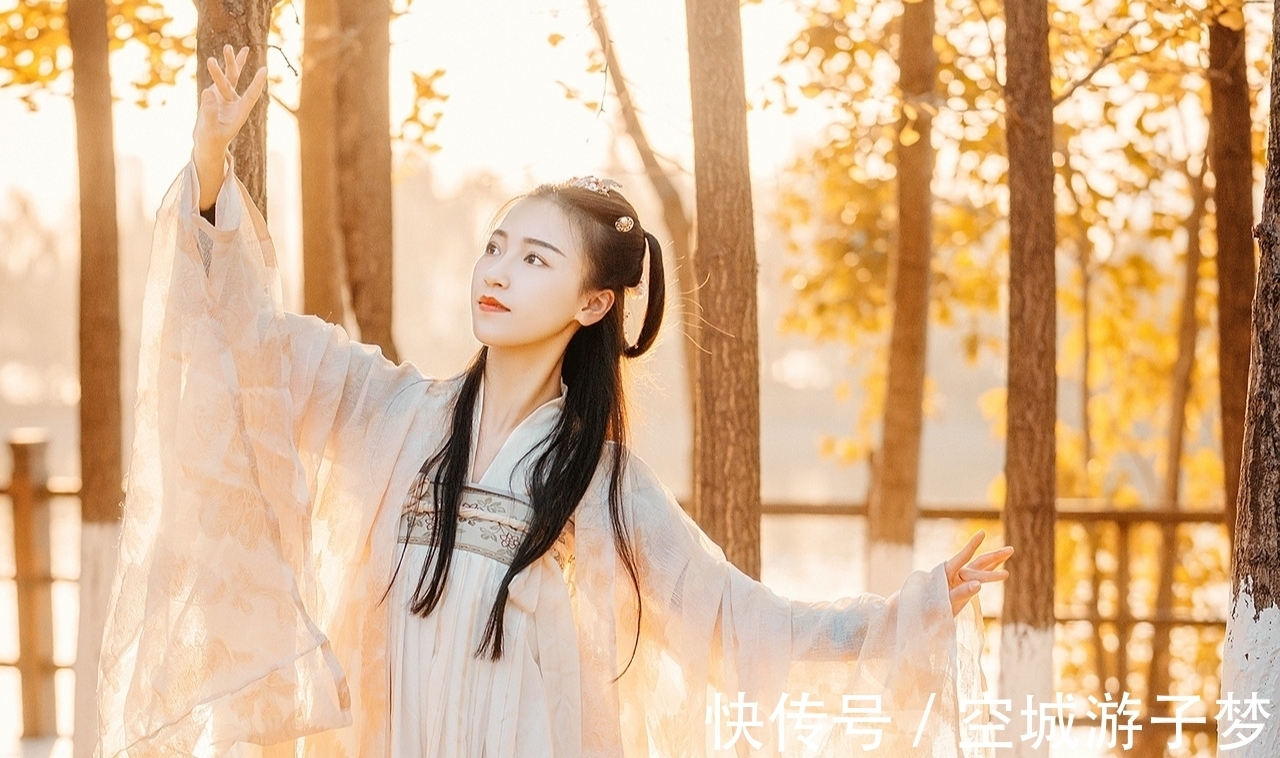 眉弯!原创对联·十五副丨为待君来留虚席,且留情事落眉弯