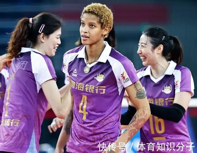 小美|小美瓦尔加斯回到费内巴切身披20号球衣,答应下赛季再来天津女排