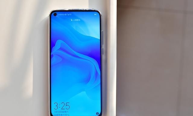 手机|为何说买中端手机性价比更高?用了两年依然流畅