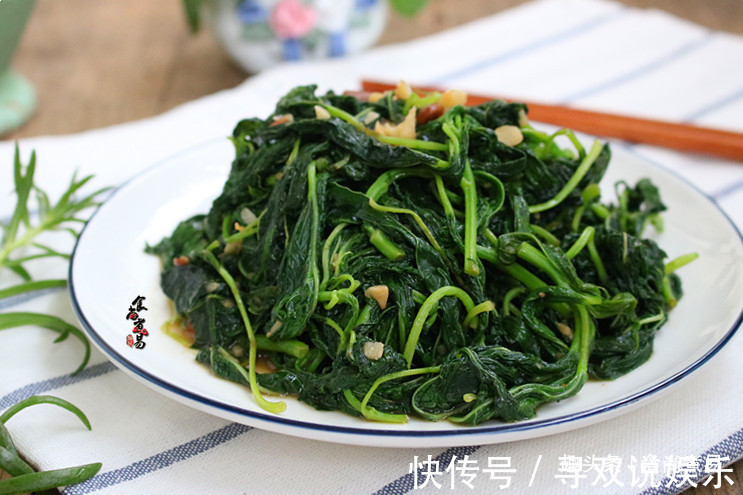 此食材,大多数人没尝过,蒜蓉简单炒一炒,清火利尿,护心脏