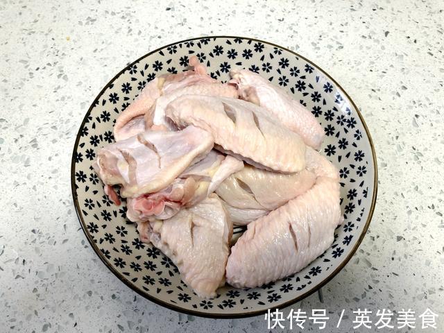 厨子|可乐鸡翅,要不要焯水?看看30年老厨子的做法,香甜嫩滑特别好吃