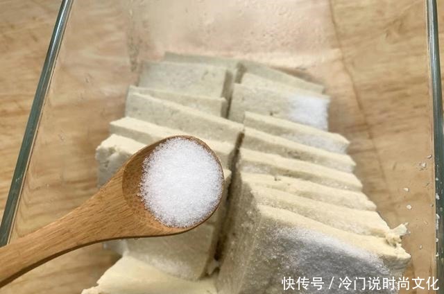 白菜|白菜炖豆腐,有人先炒白菜,有人先炒豆腐,都不对!这样做才入味