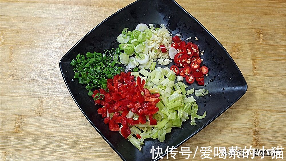 白菜豆腐煲粉条,鲜香微辣好吃开胃下饭,冬天吃完浑身暖和