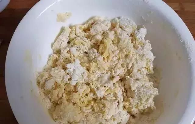 面粉|一碗玉米面，三个鸡蛋，不用烤，不用炸，蓬松柔软，比面包还好吃